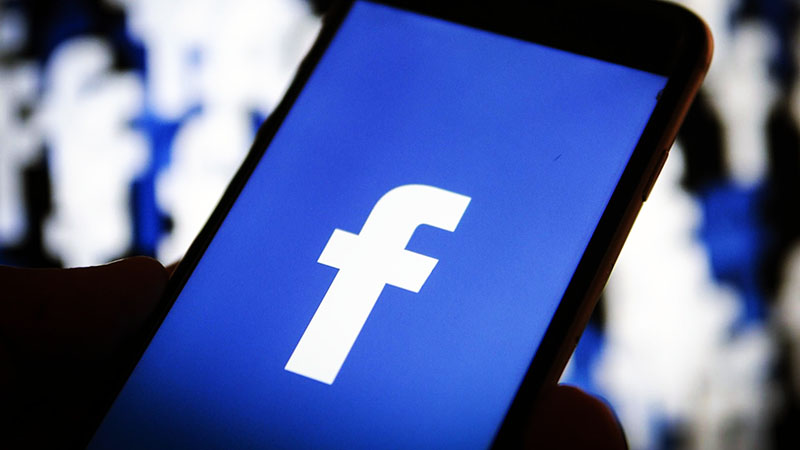 Facebook подала в суд на двух украинцев за кражу данных пользователей